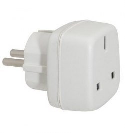 Adaptador Viaje De Toma Inglesa A Schuko