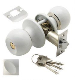 Pomo Puerta Wolfpack Con Llave Blanco